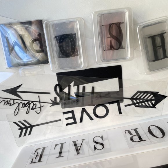 Heidi Swapp Lightbox - 4 sets of letters and symbols - Picture 3 of 8